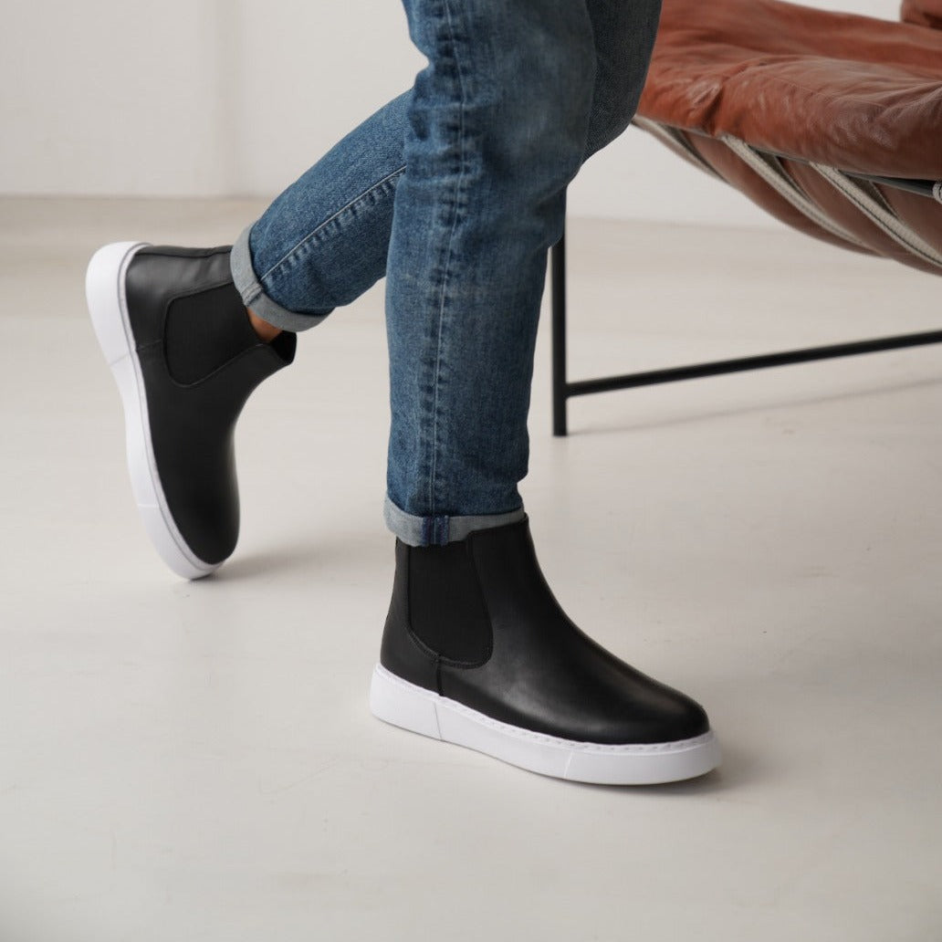 Chelsea Boots Black by Oscar&Djayds New-Gen White-sole (Naturel Real Leather)